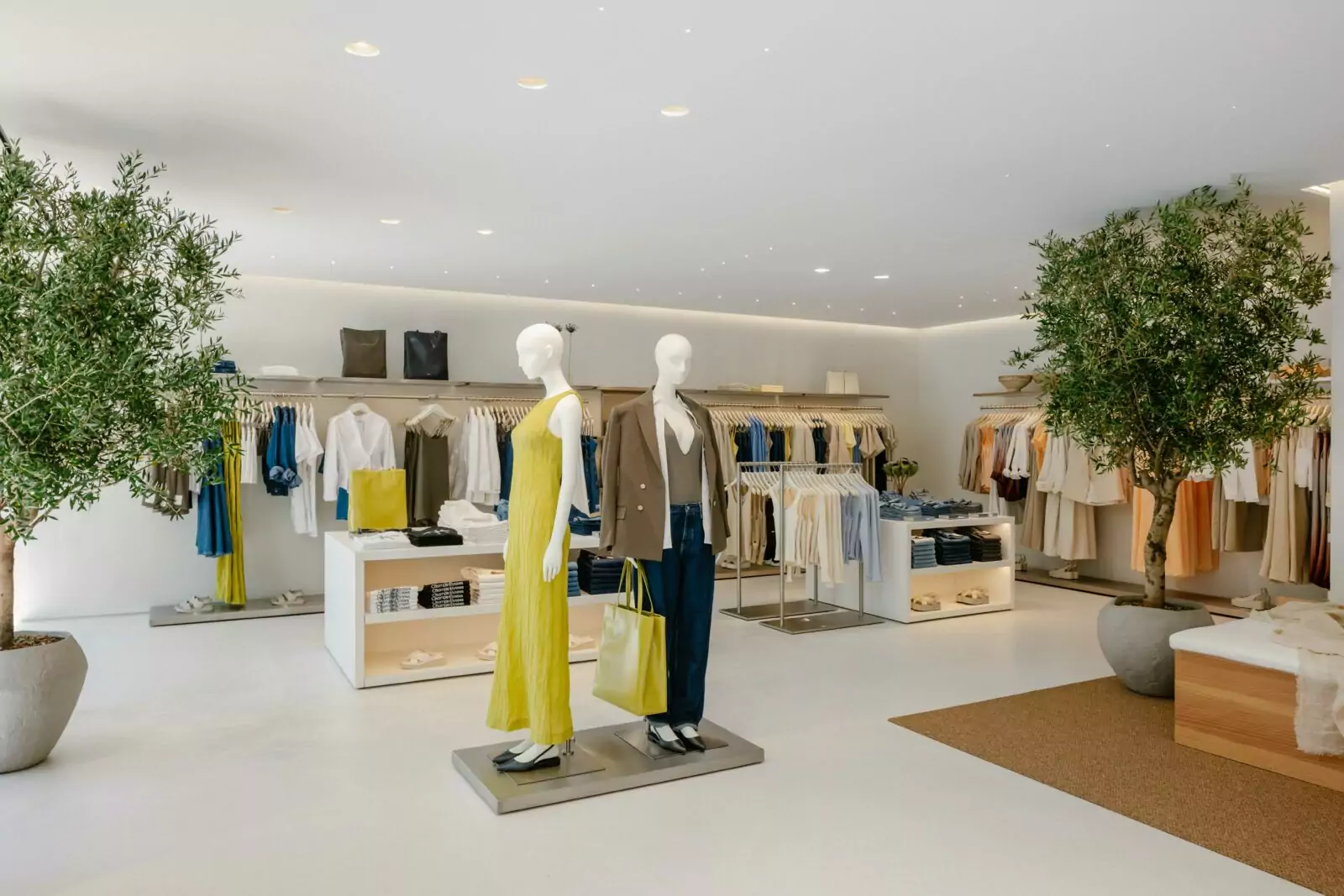 CALVIN KLEIN Opens New Flagship Store on Paris’ Prestigious Champs-Elysées